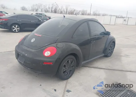2009 Volkswagen New Beetle 2.5L from USA, damaged, VIN 3VWPW31C59M507135